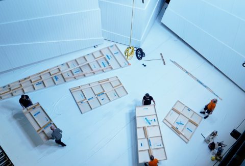 2425 WOZ Decor Still