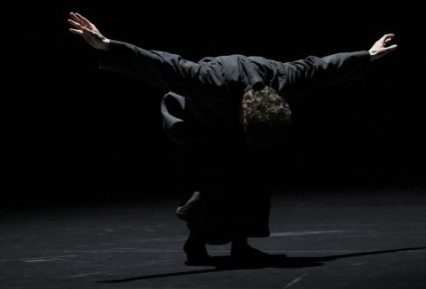 2526 BVS repetitiebeeld Rites La Valse Nacera Belaza c Phile Deprez OBV 9039