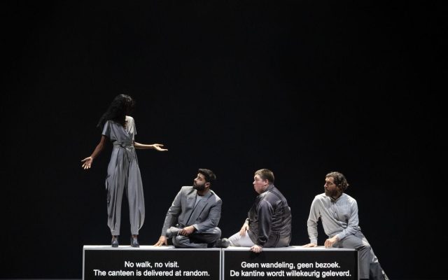 2425 BAR productiebeeld Barzakh Bellinck c Laura Van Severen S2 30 hr