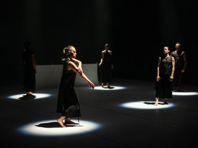 2526 CHO kostuumrepetitiebeeld Choreolab zero Louiza Avraam c Bart Grietens OBV 1