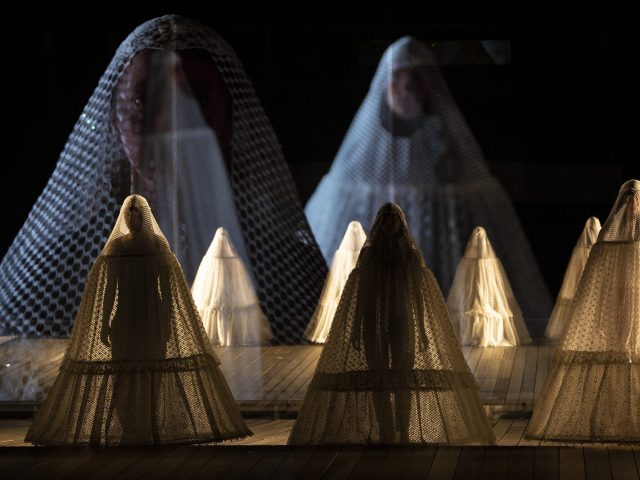 EXTERN 2526 NAB productiebeeld Nabucco Jatahyc Théâtre de Genève Carole Parodi 0711