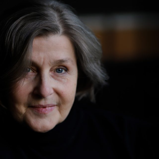 EXTERN 2526 Barbara Kaufmannc César Vayssié breed2