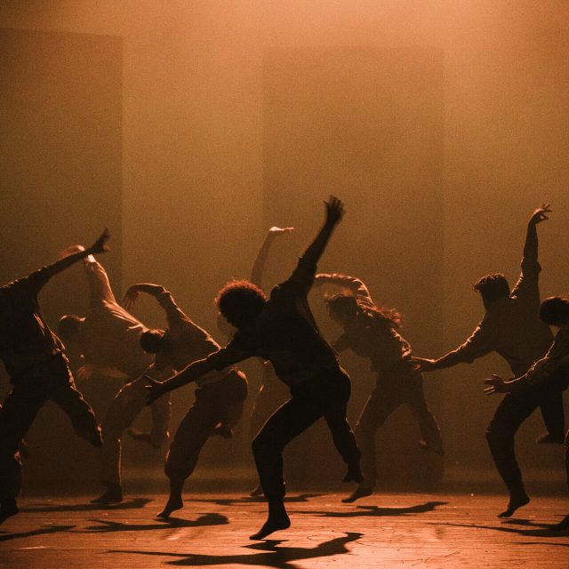 EXTERN Productiebeeld Grand Finale Hofesh Schechter Company c Maciek Rukasz 3